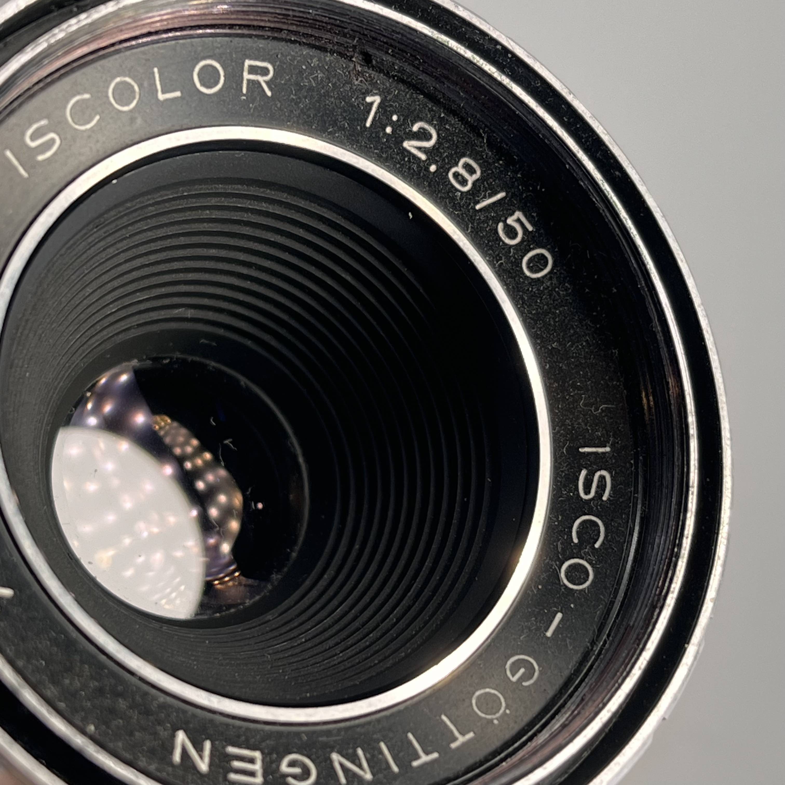 【中古】ISCO-GOTTINGEN 50/2.8 M42 ISCO-GÖTTINGEN ISCOLOR 50mm f2.8 – TheVintageLensGuy