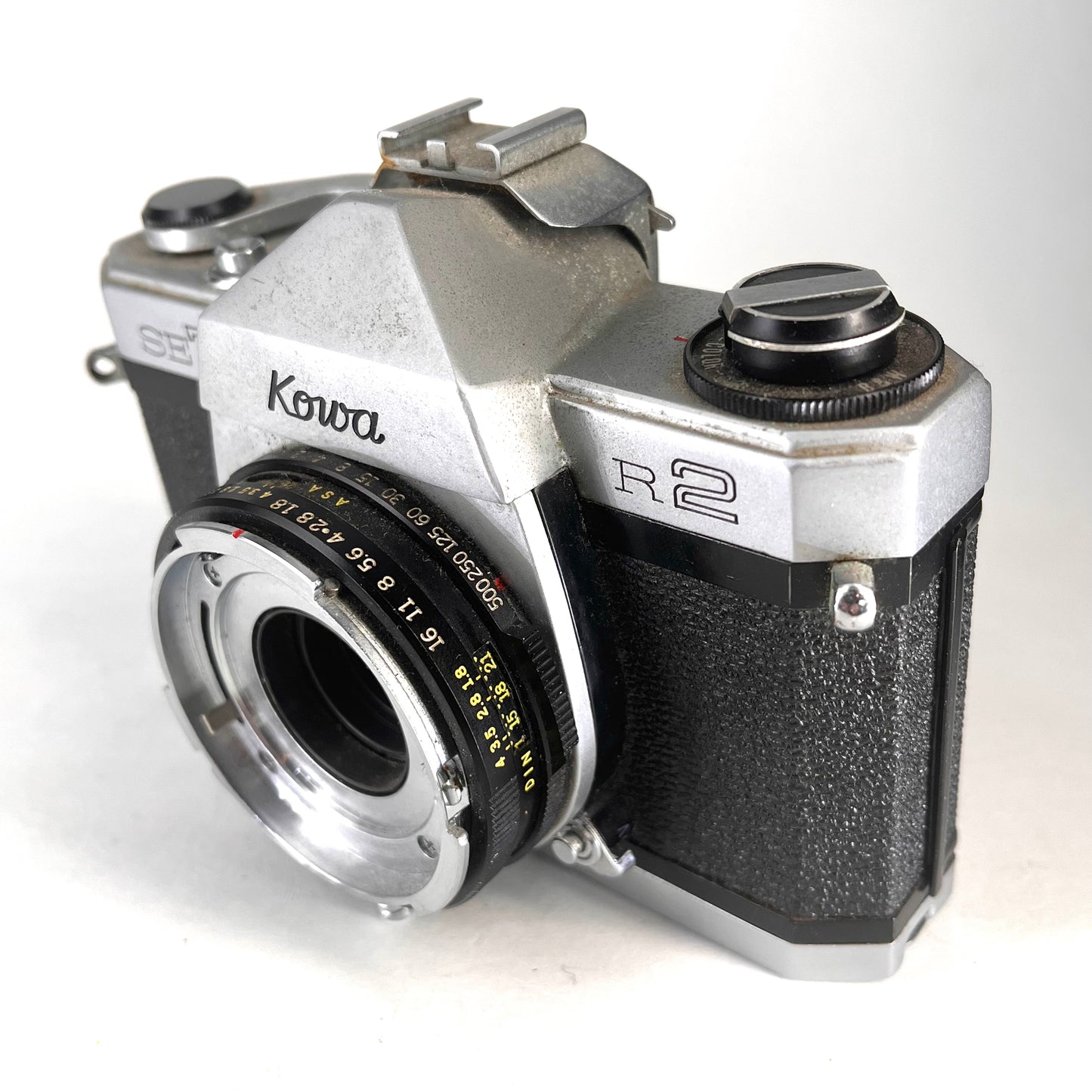 Kowa SE T R2 35mm SLR