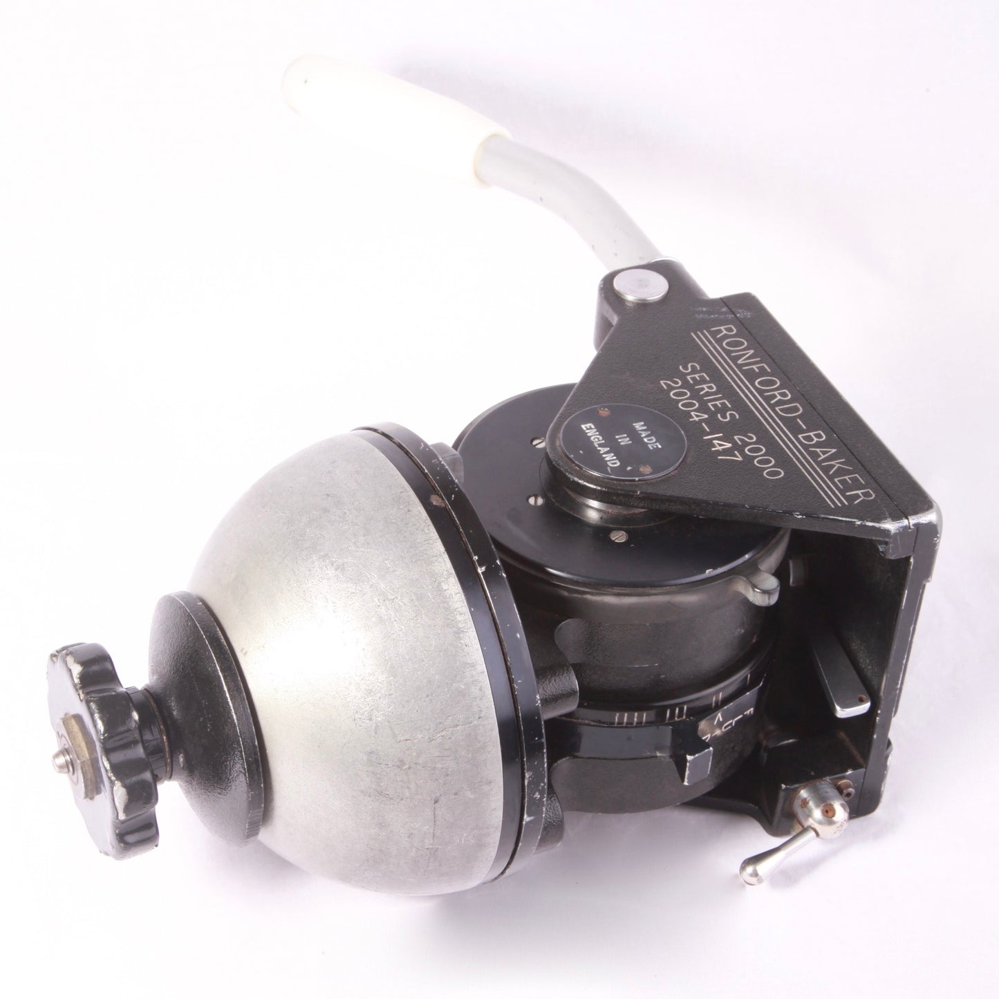 Ronford Baker Fluid Head Series 2000 TheVintageLensGuy ronford-baker-fluid-head-series-2000-thevintagelensguy