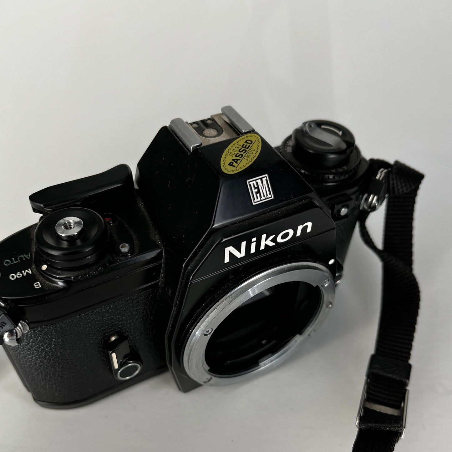 Nikon EM SLR